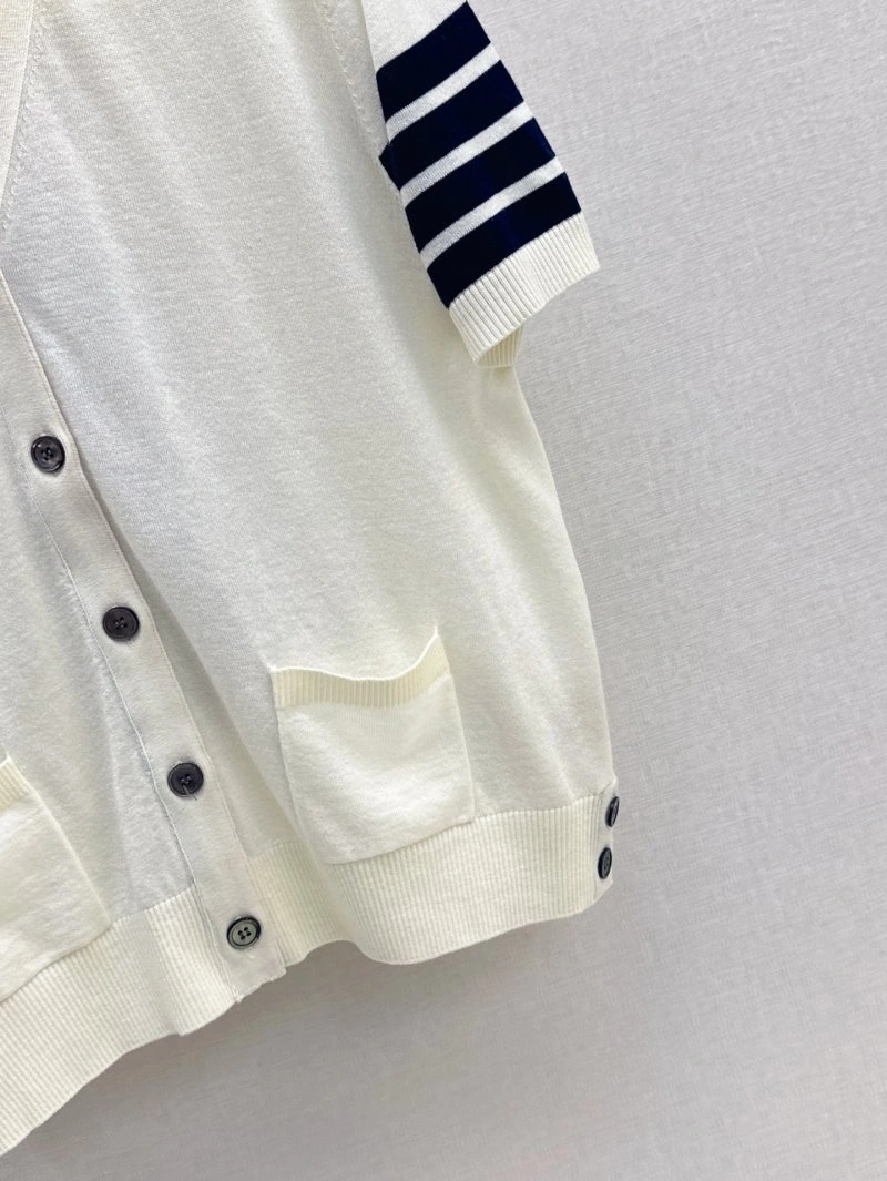 ModernLook Thom Browne T-Shirts 173266