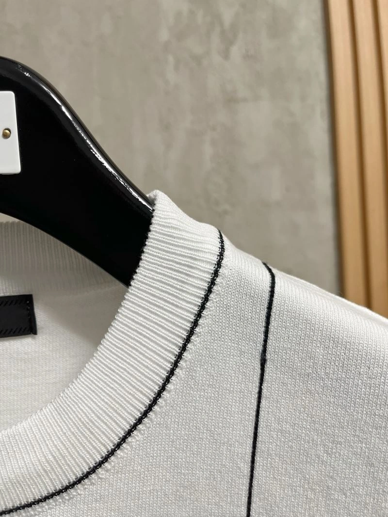 Minimalist Thom Browne T-Shirts 173743