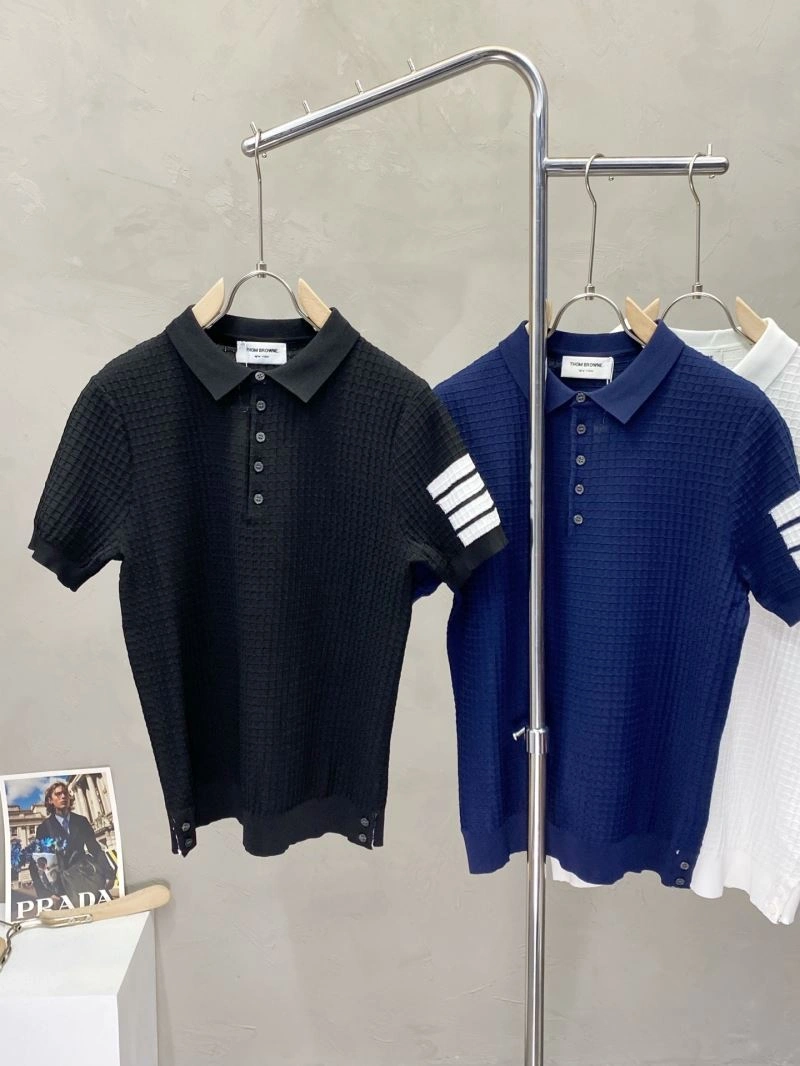 ModernLook Thom Browne T-Shirts 173693