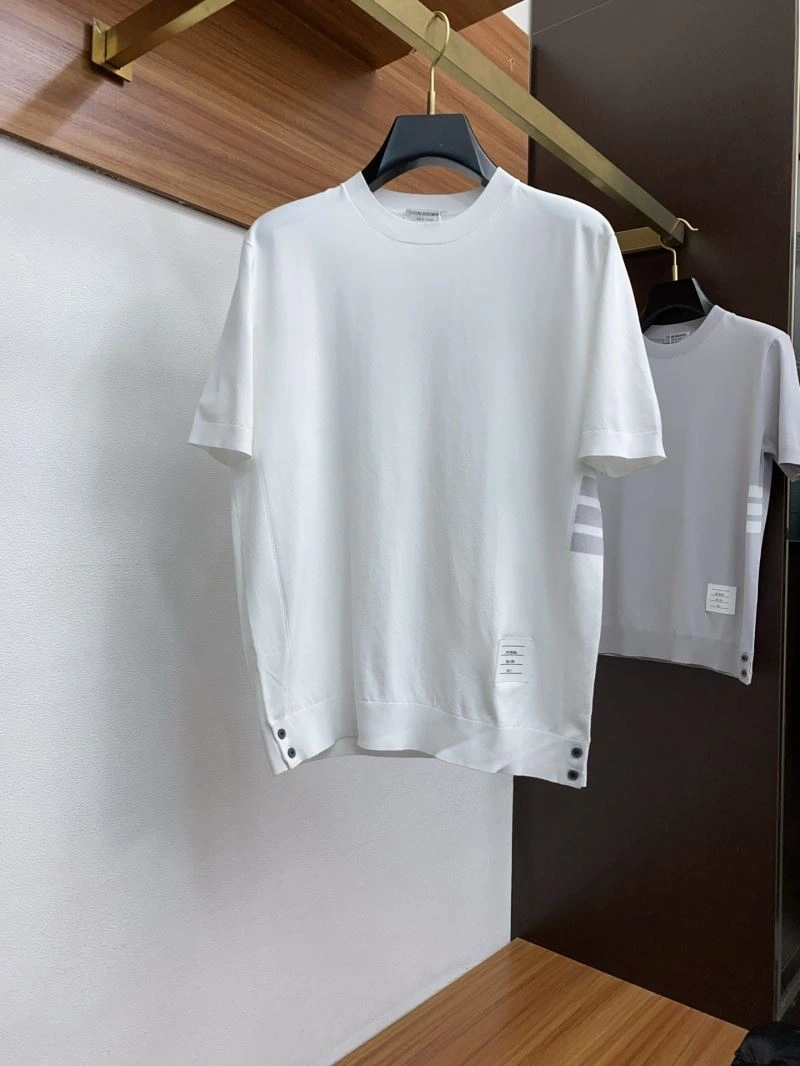 Thom Browne T-Shirts Sleek 173655