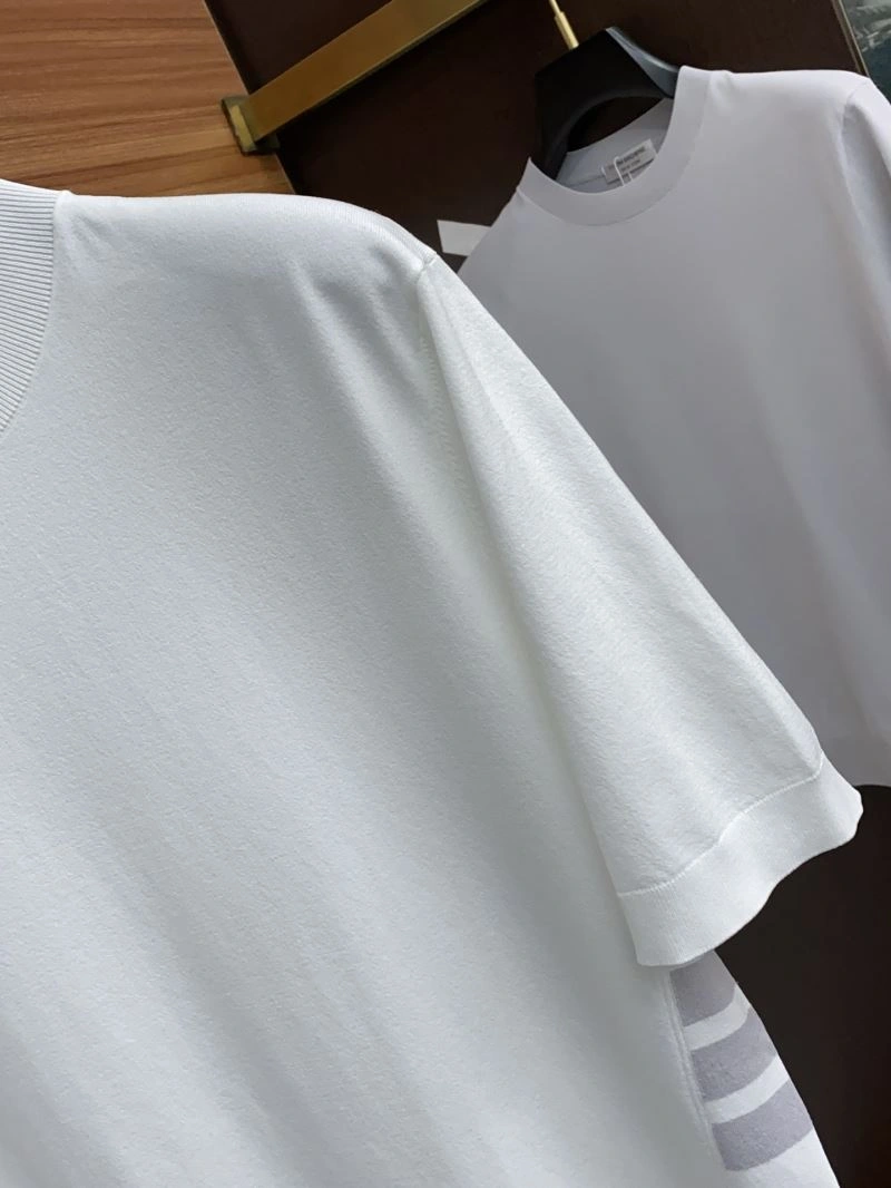 Thom Browne T-Shirts Sleek 173655
