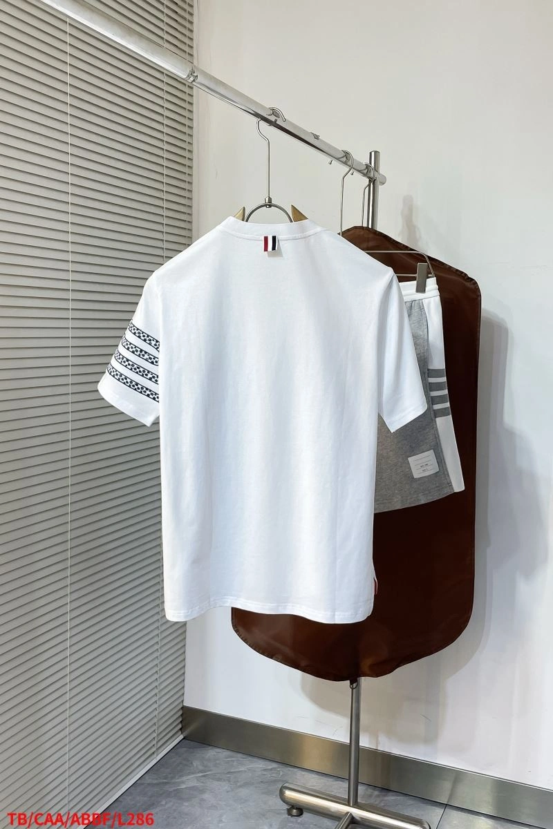 Thom Browne T-Shirts TimelessDesign 173599