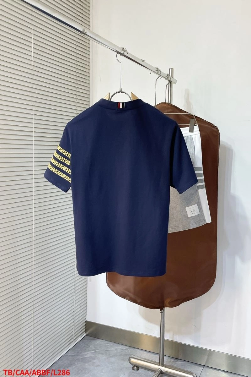 Thom Browne T-Shirts Elegant 173598