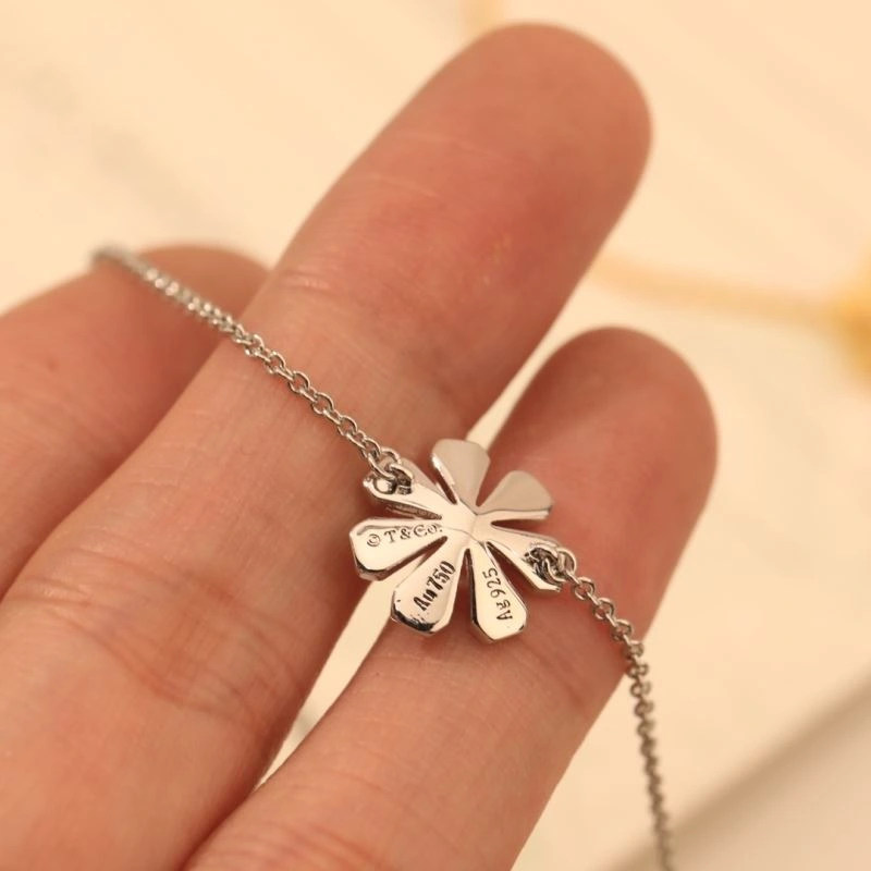 Compact Tiffany Bracelets 253976