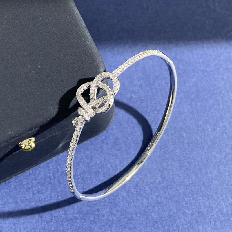Neat Tiffany Bracelets 253537
