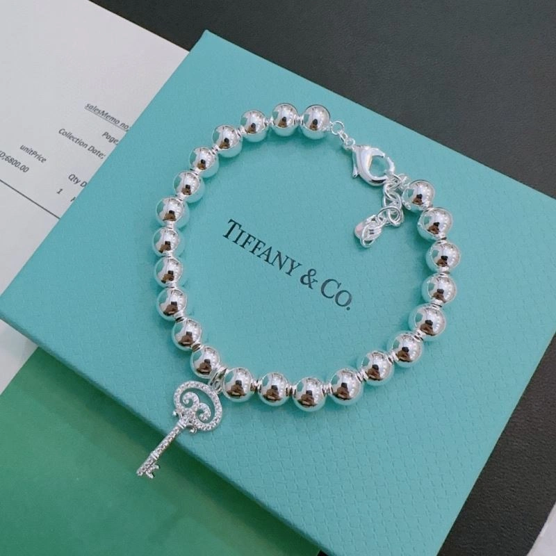 Tiffany Bracelets SmoothTexture 253553