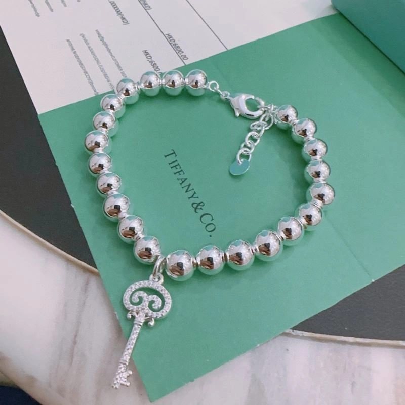 Tiffany Bracelets SmoothTexture 253553