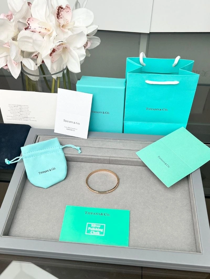 Tiffany Bracelets WeatherProof 253439