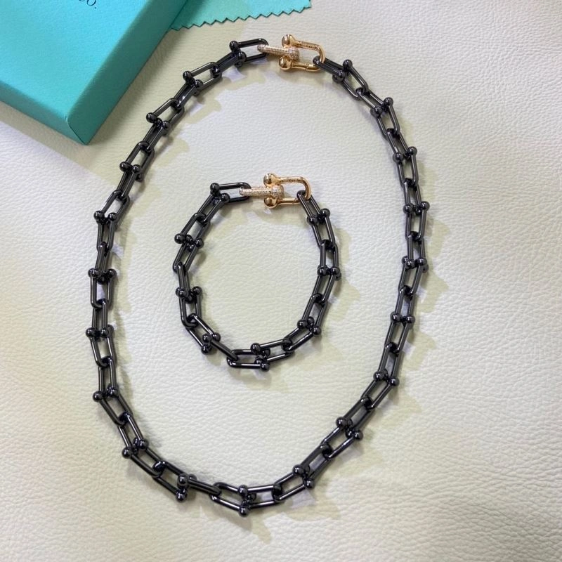 RelaxedFit Tiffany Bracelets 253371