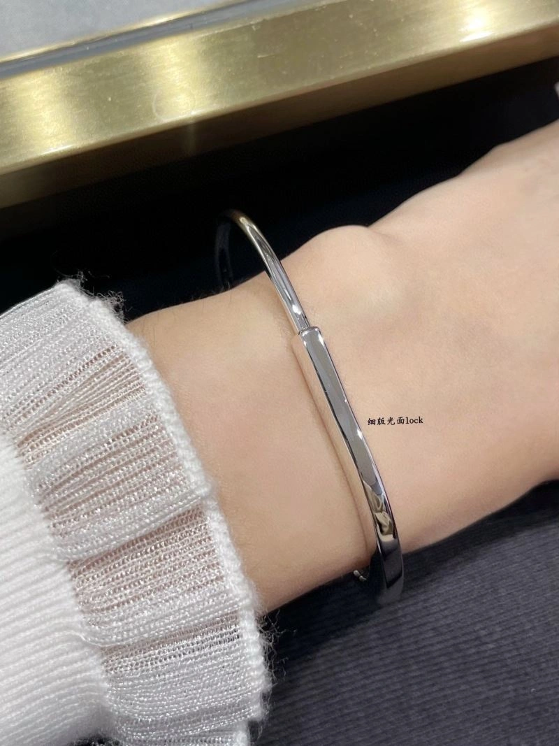 Timeless Tiffany Bracelets 253386
