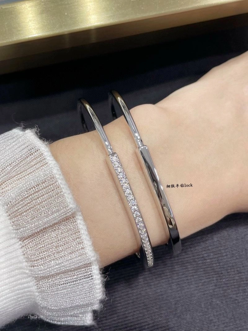 Timeless Tiffany Bracelets 253386