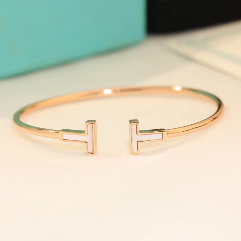 EyeCatching Tiffany Bracelets 253298