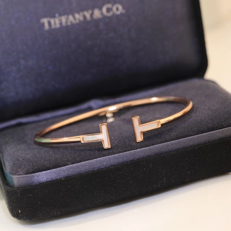 EyeCatching Tiffany Bracelets 253298