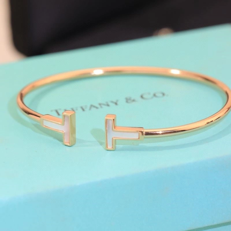 EyeCatching Tiffany Bracelets 253298