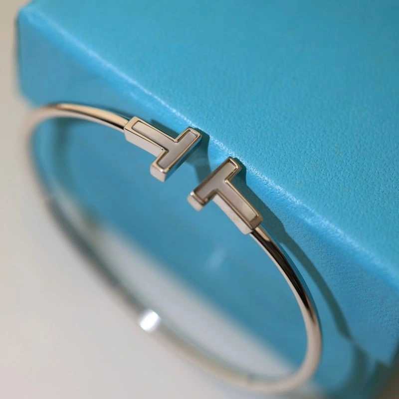 Resilient Tiffany Bracelets 253294