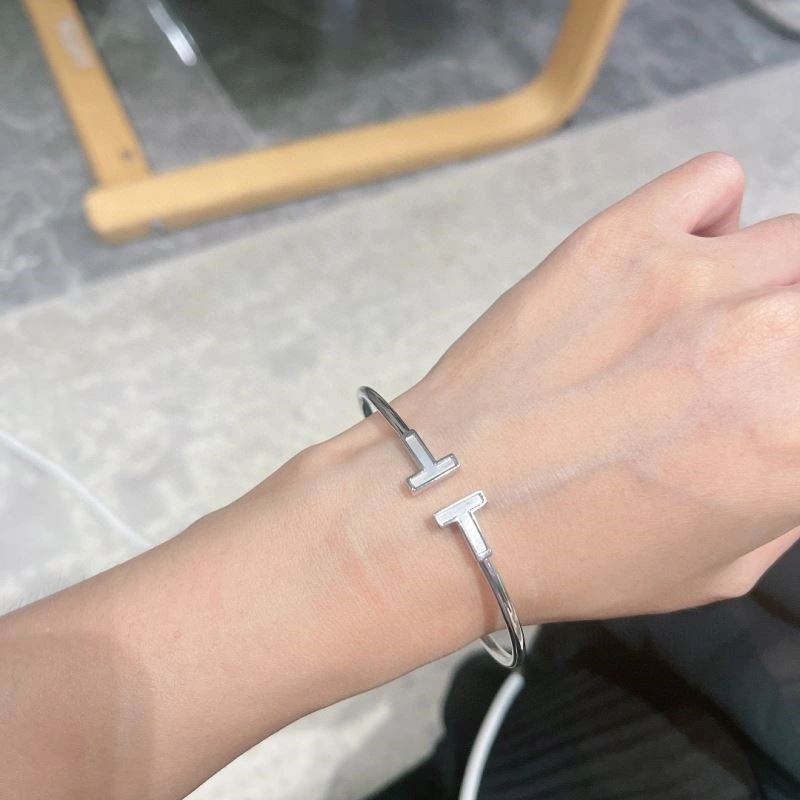 Resilient Tiffany Bracelets 253294
