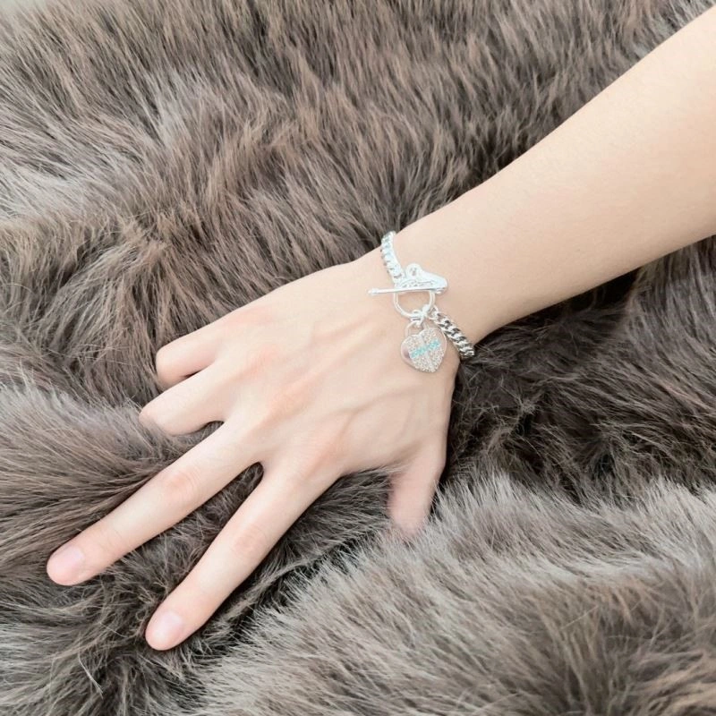 Minimalist Tiffany Bracelets 253311
