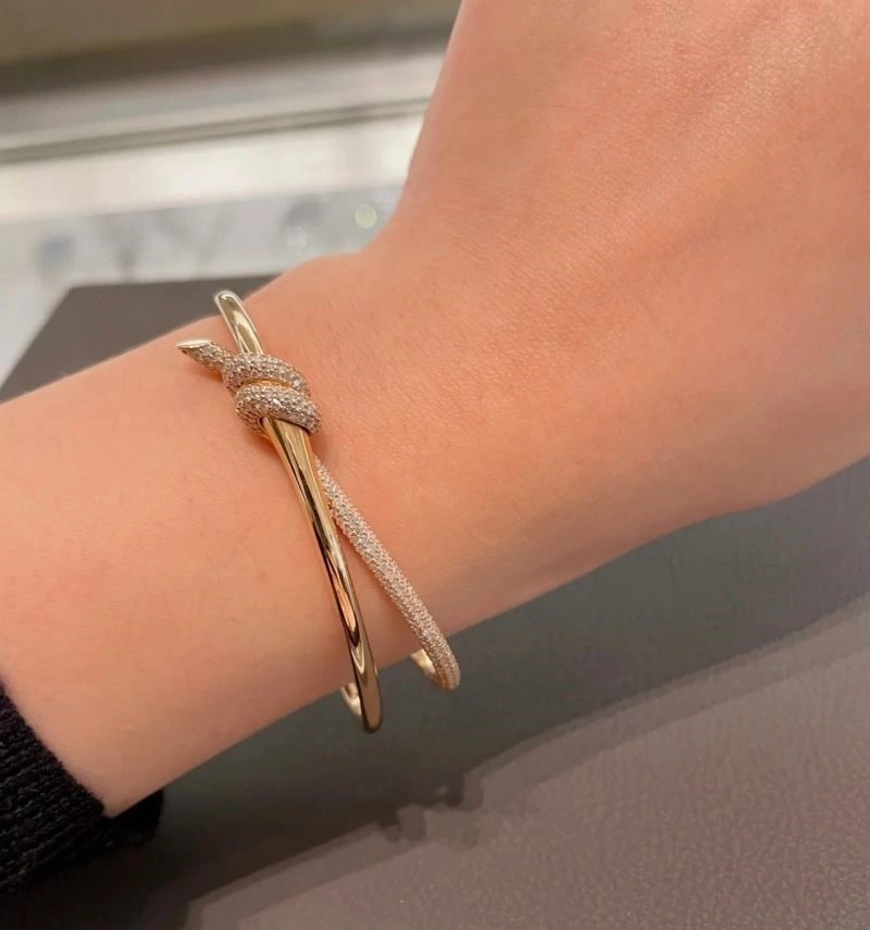Snug Tiffany Bracelets 253244