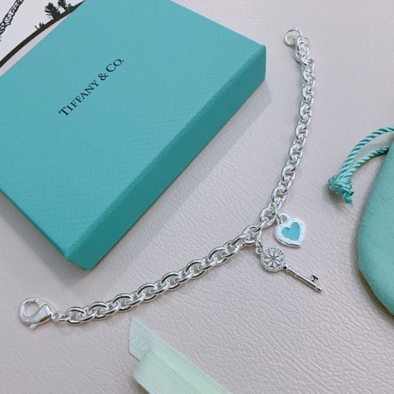 Neat Tiffany Bracelets 252875