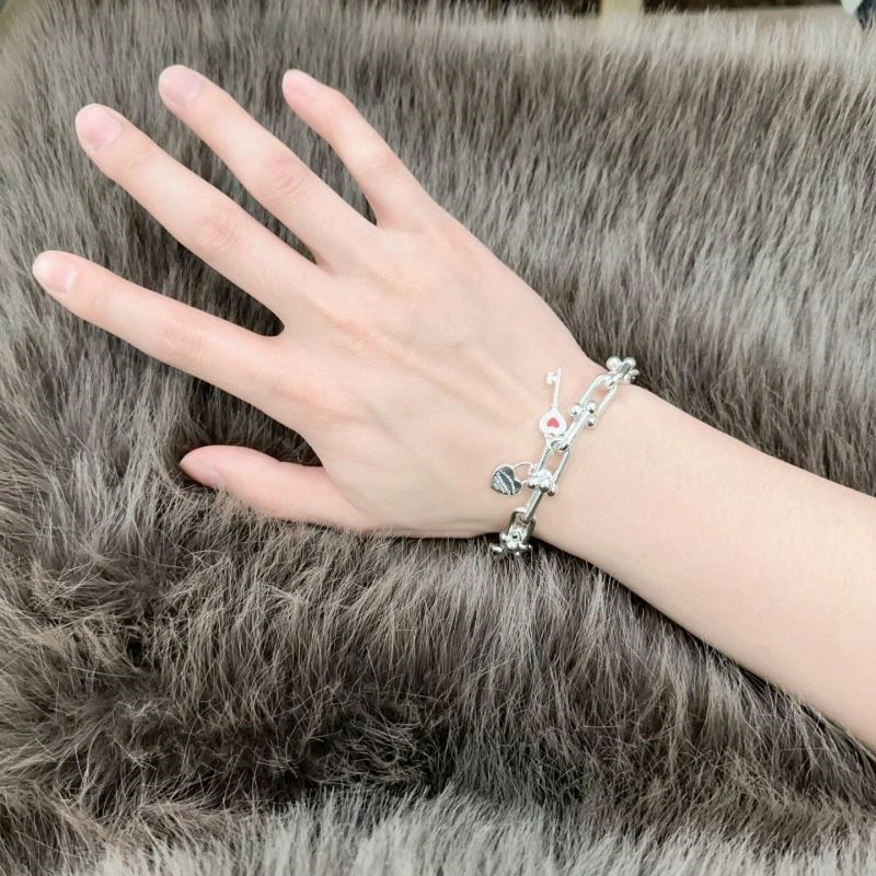 Lightweight Tiffany Bracelets 252772