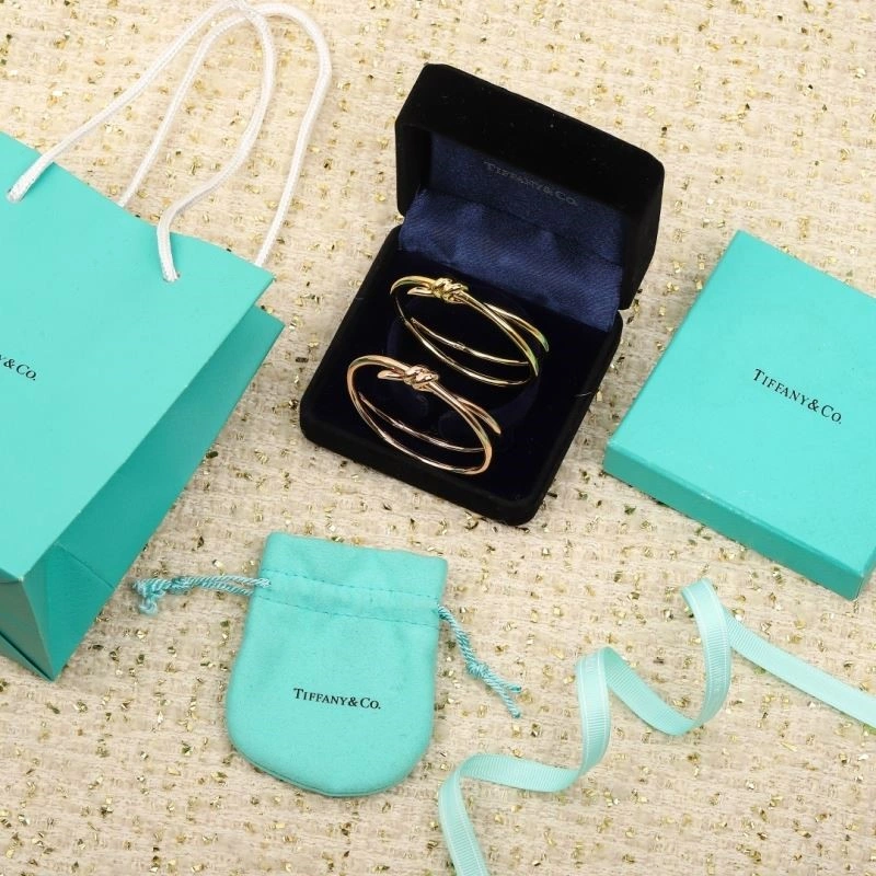 Compact Tiffany Bracelets 252751