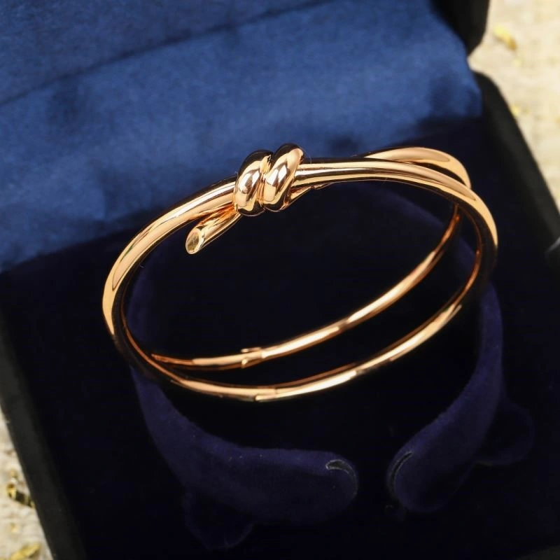 Compact Tiffany Bracelets 252751