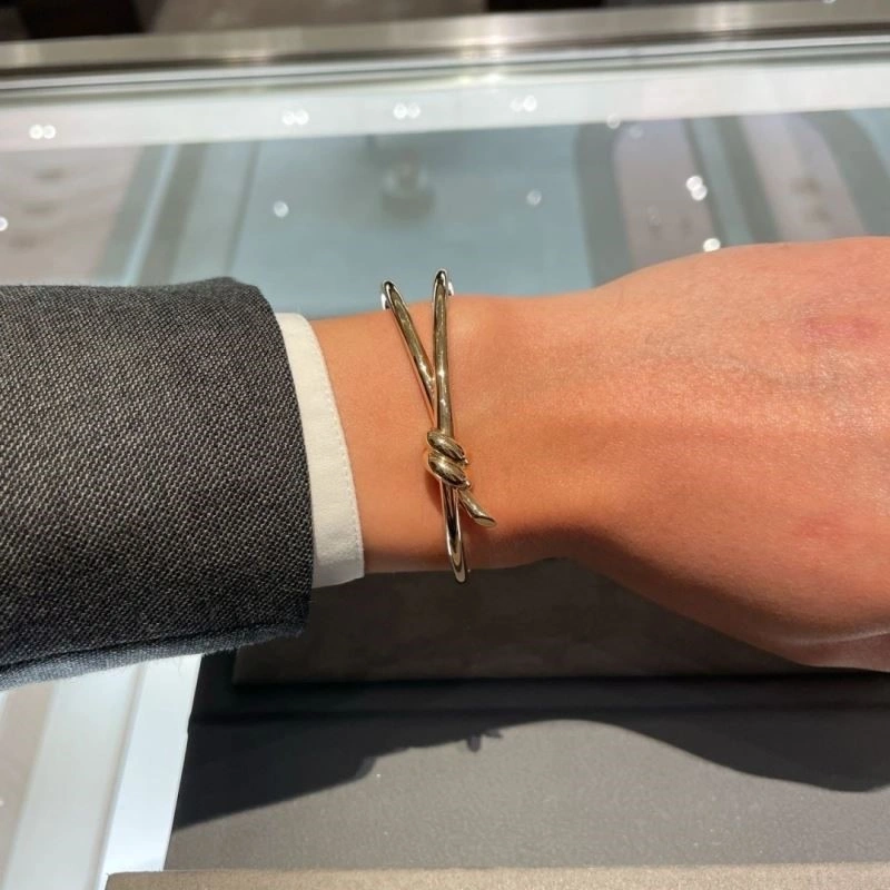Compact Tiffany Bracelets 252751