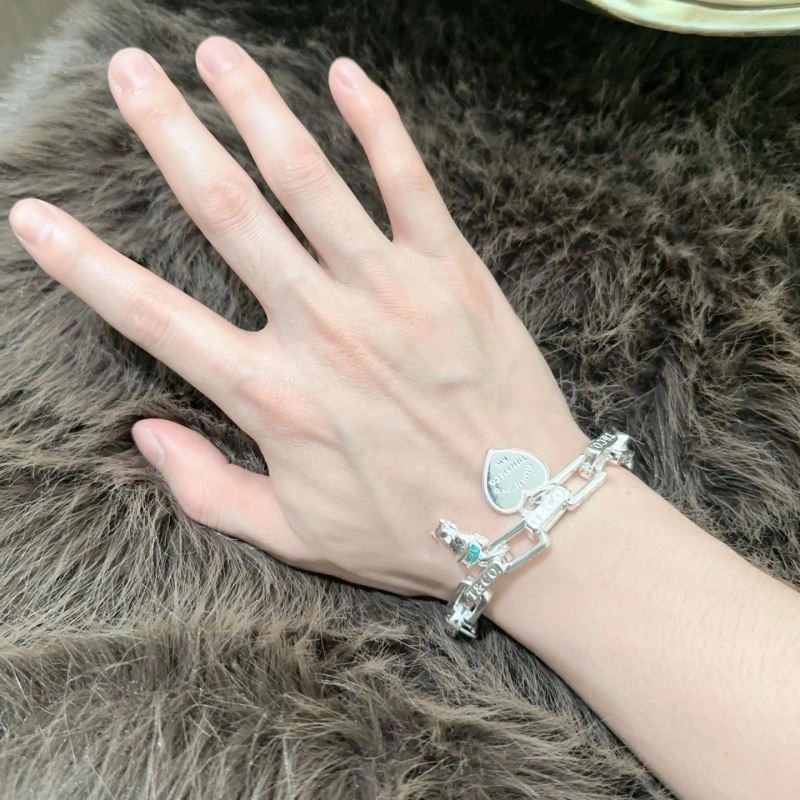 Tiffany Bracelets Minimalist 252624