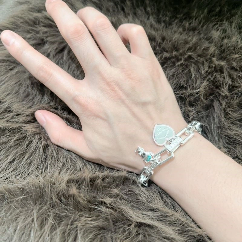 Tiffany Bracelets Minimalist 252624
