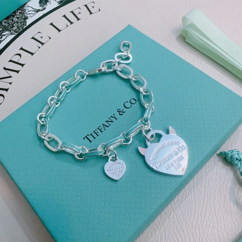 EyeCatching Tiffany Bracelets 252494