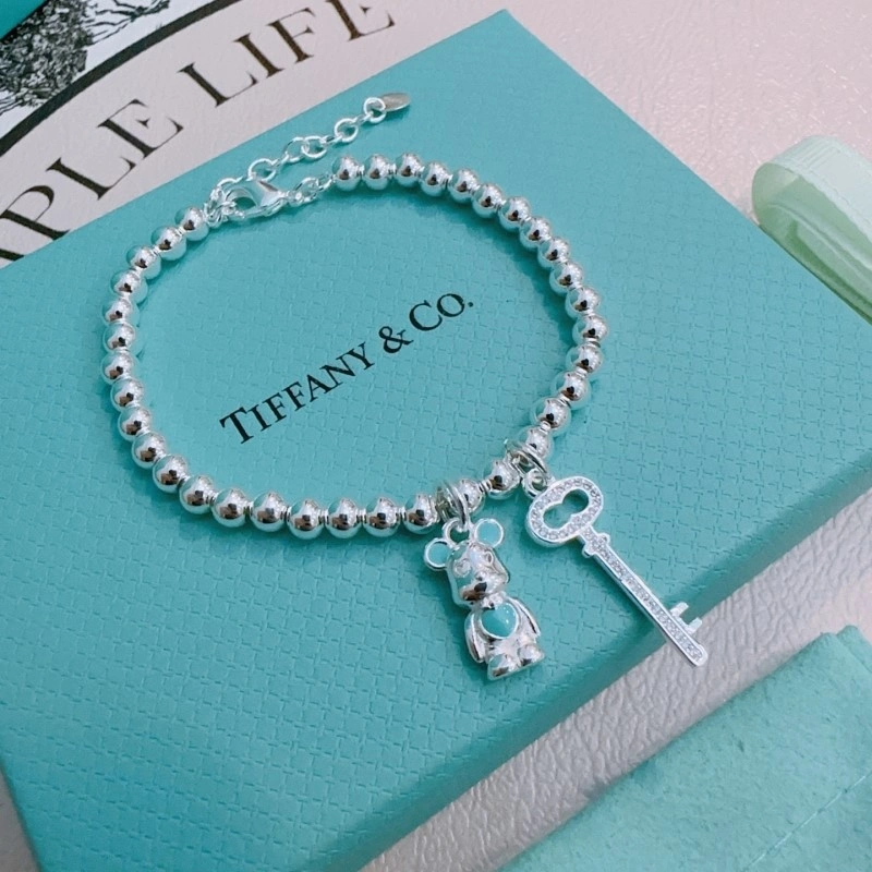 Tiffany Bracelets Contemporary 252470