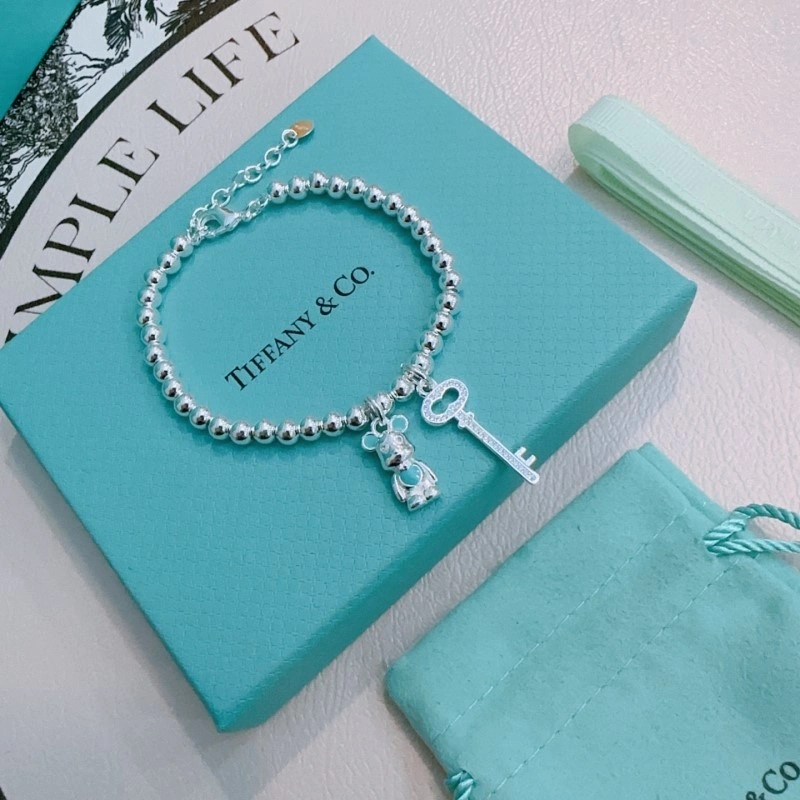 Tiffany Bracelets Contemporary 252470