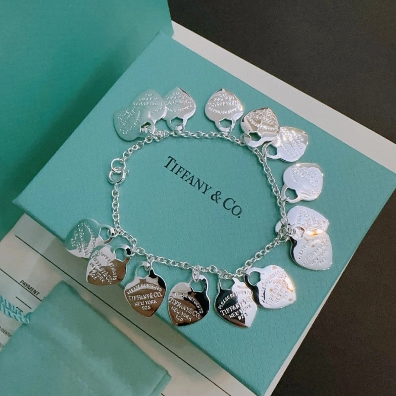 Trendsetting Tiffany Bracelets 252436