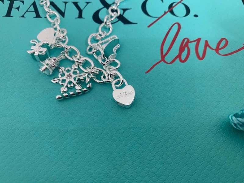 Tiffany Bracelets Flexible 252378