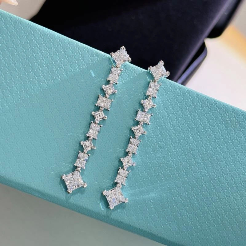 Tiffany Earrings Snug 253895