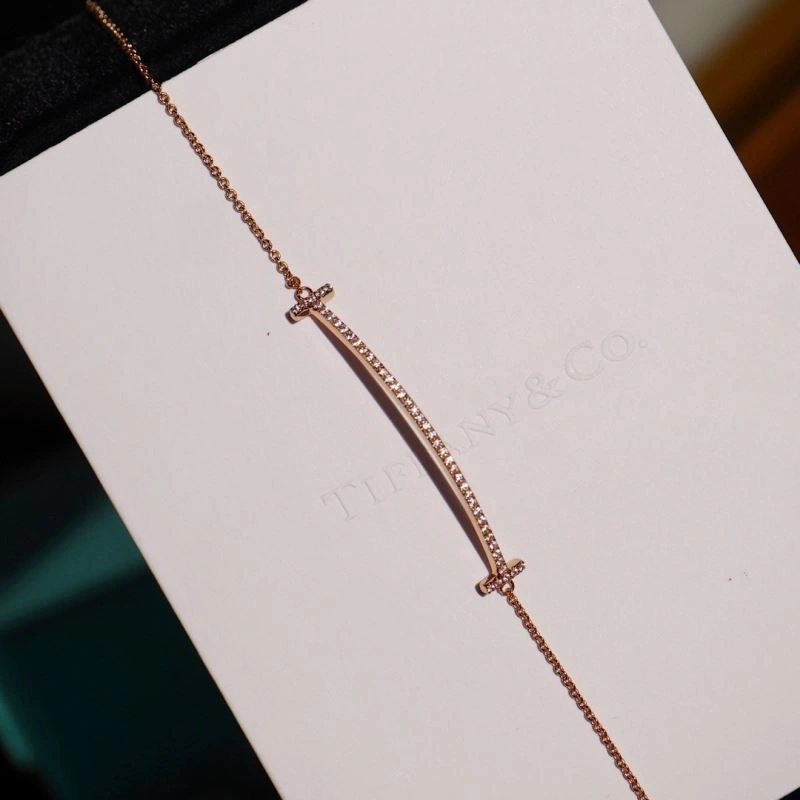 Cozy Tiffany Earrings 253868