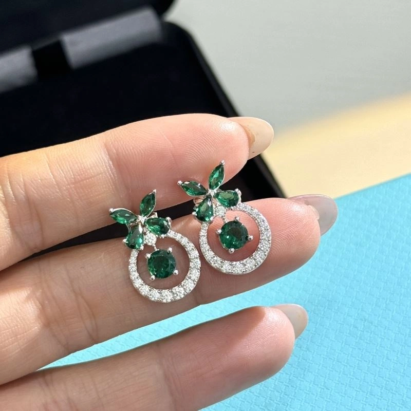 Sophisticated Tiffany Earrings 253876
