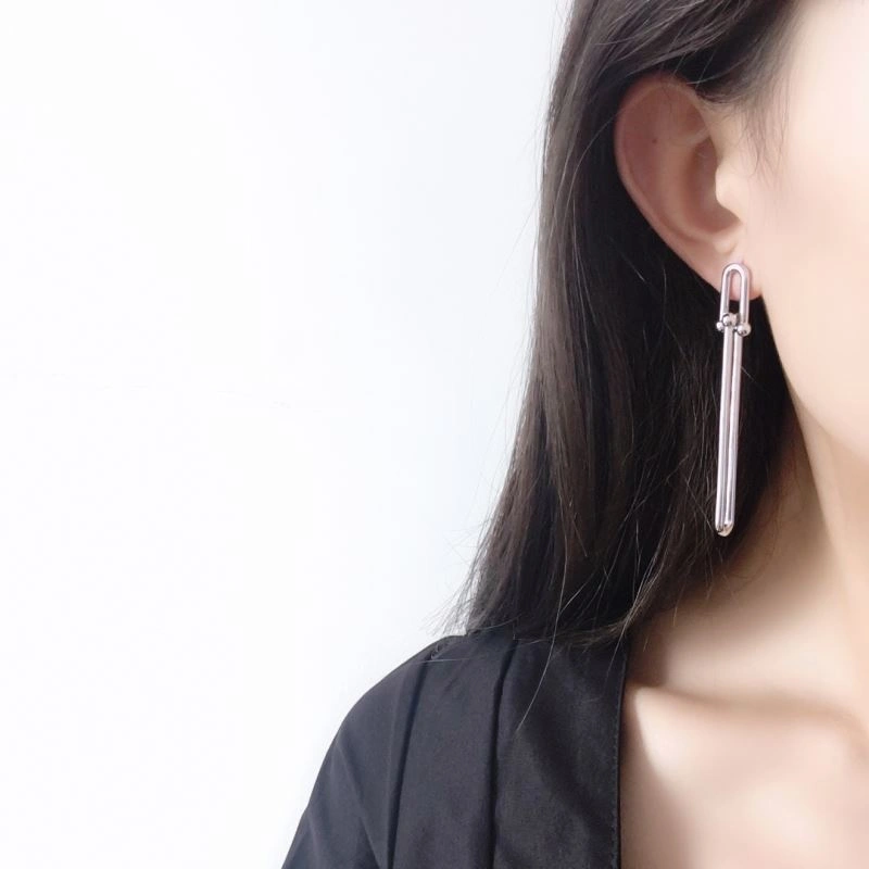 Resilient Tiffany Earrings 253742