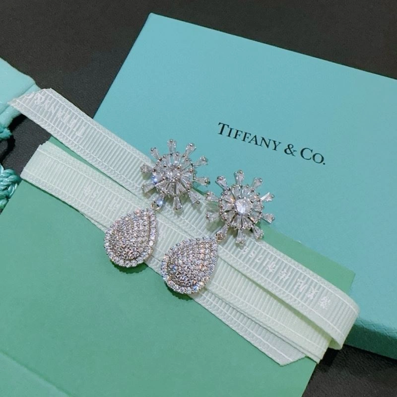 Tiffany Earrings Contemporary 253614