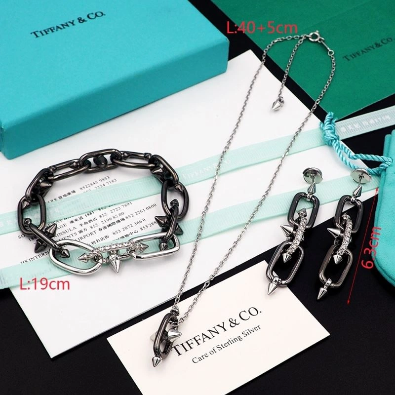 Minimalist Tiffany Earrings 253523