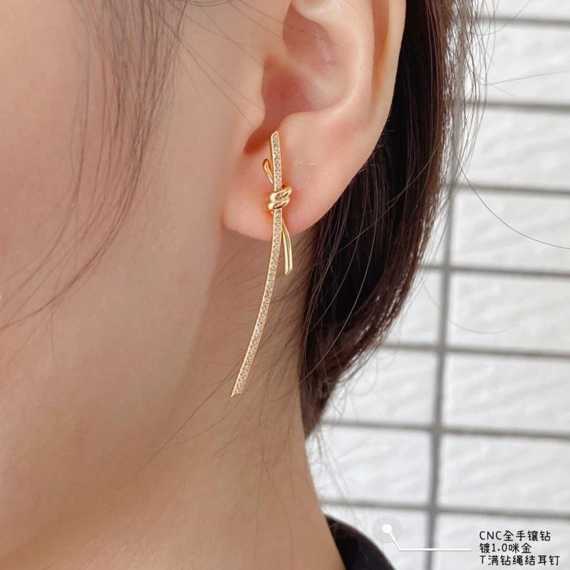 Tiffany Earrings Sporty 253238
