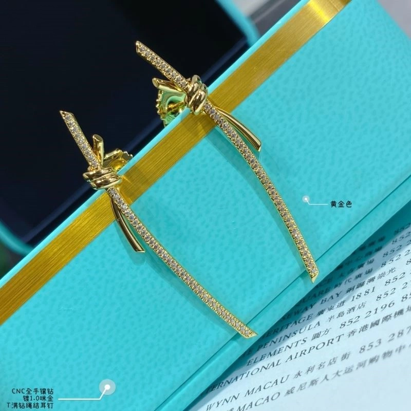 Tiffany Earrings Sporty 253238