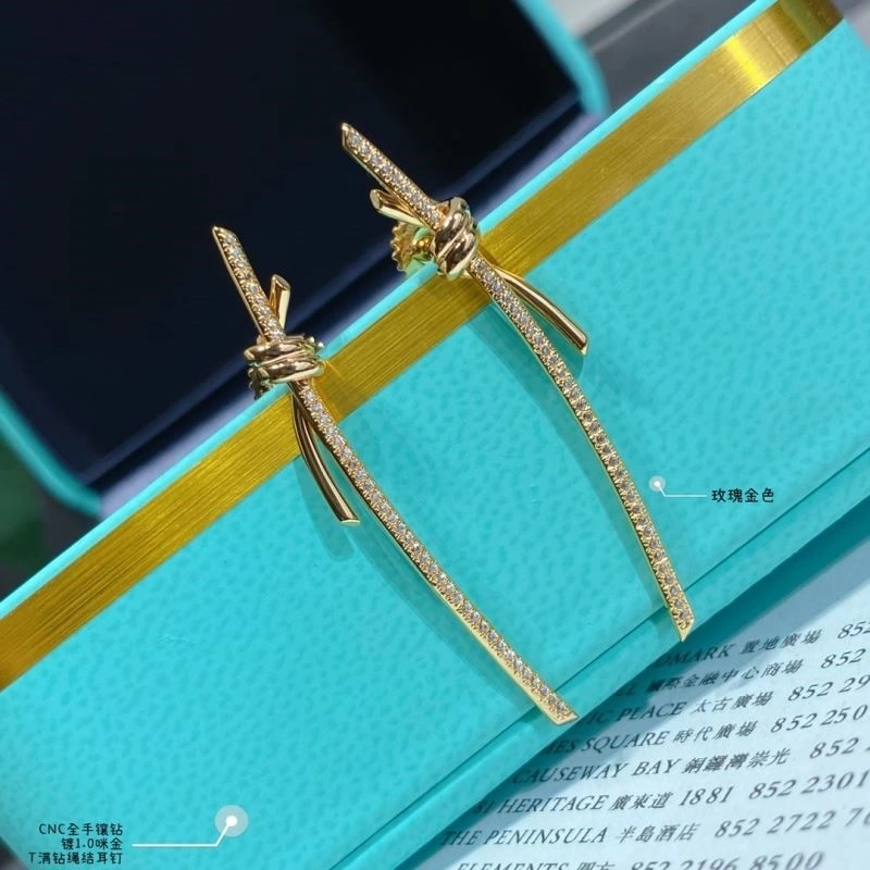 Tiffany Earrings Sporty 253238