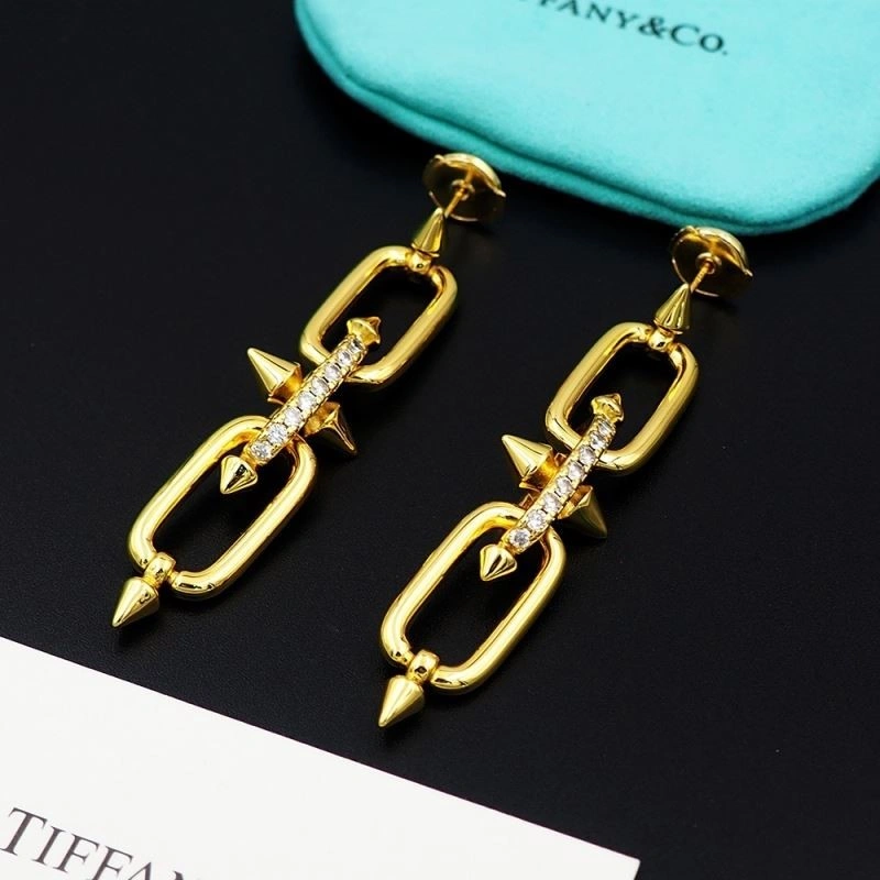 Tiffany Earrings Snug 253240