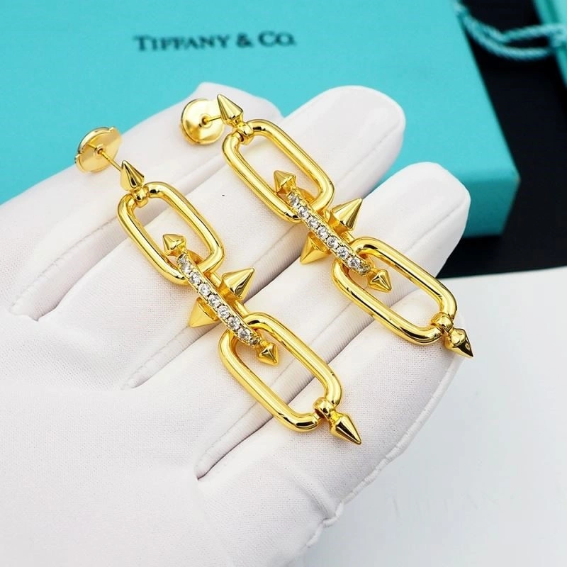 Tiffany Earrings Snug 253240