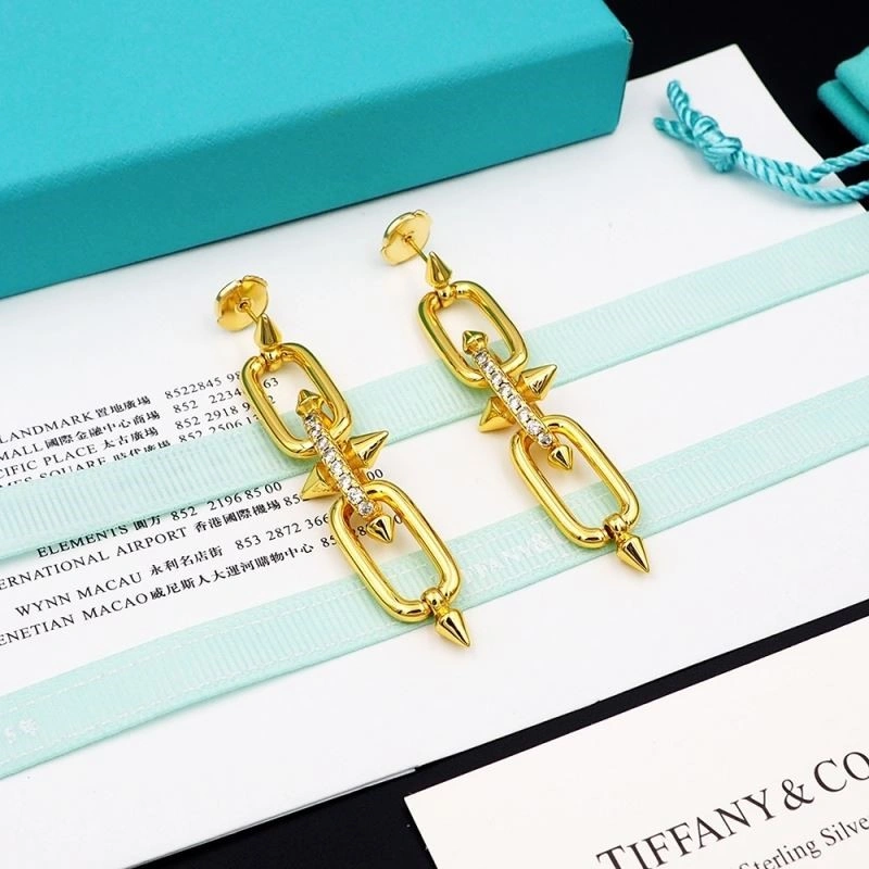 Tiffany Earrings Snug 253240