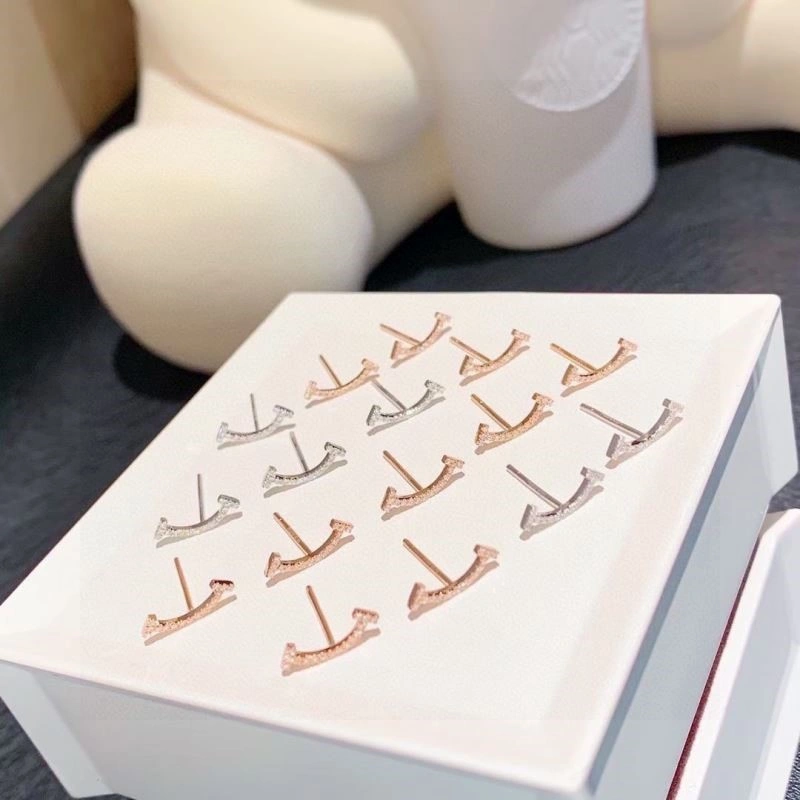 Resilient Tiffany Earrings 253183