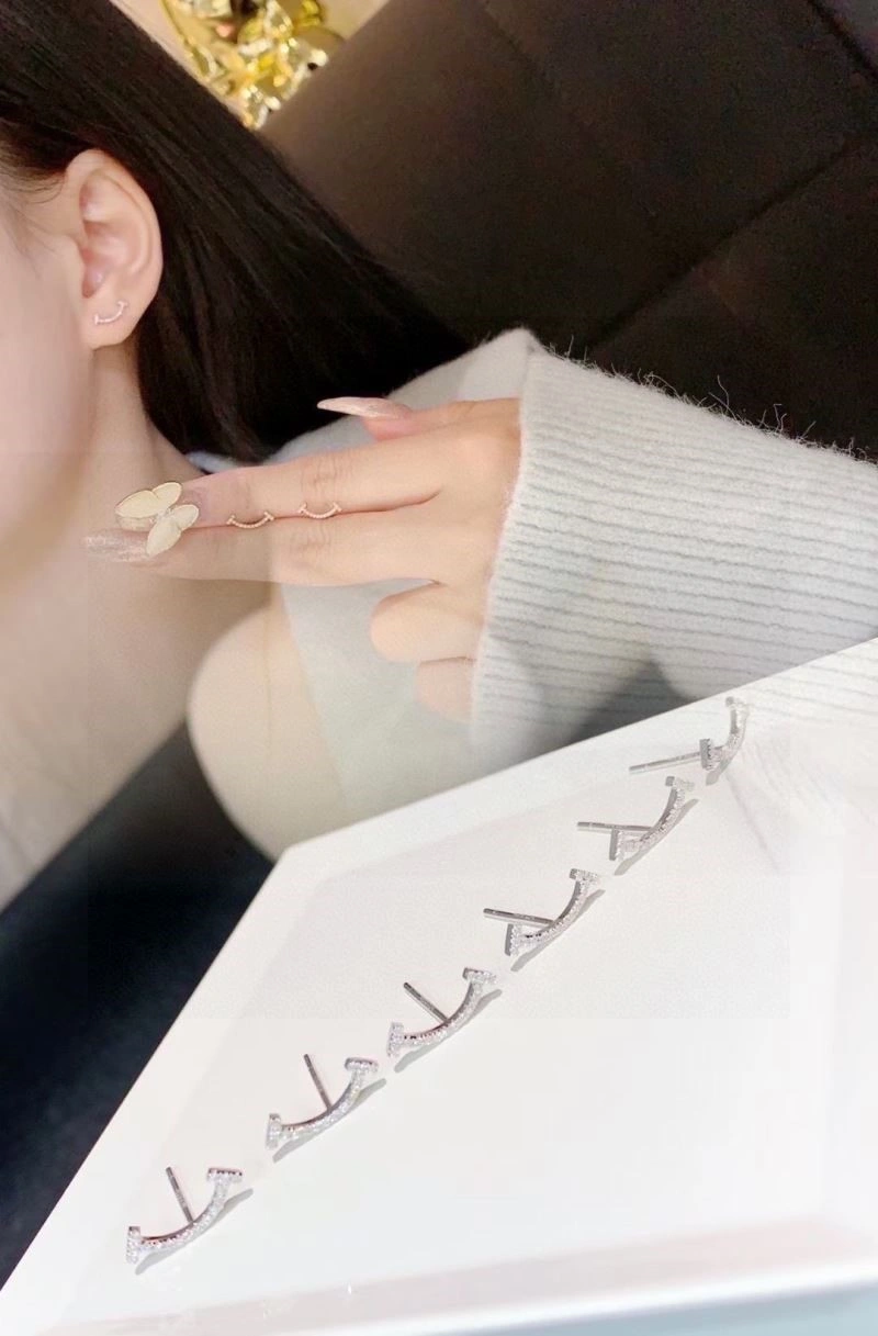 Resilient Tiffany Earrings 253183