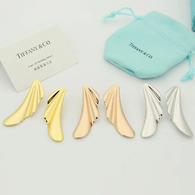 Tiffany Earrings Supportive 253193