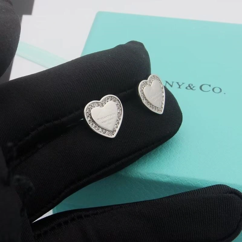 Tiffany Earrings Snug 253163
